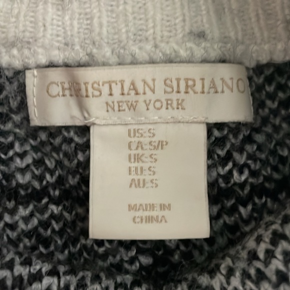 Turtleneck - Picture 2 of 4